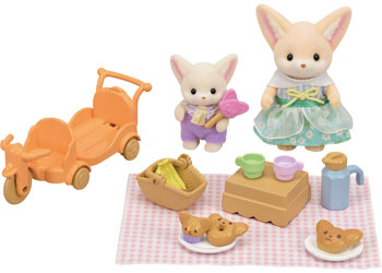Sylvanian Families - Sunny Picnic Set image 1