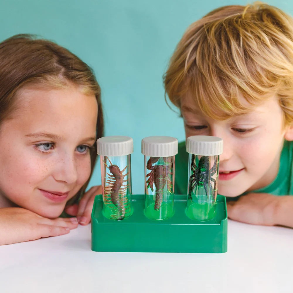 4M - KidzLabs - Glow Critter Lab image 2