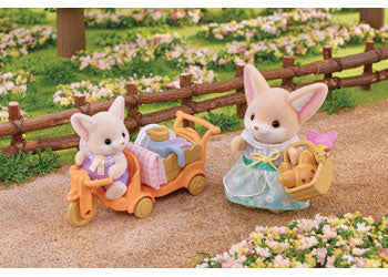 Sylvanian Families - Sunny Picnic Set image 4