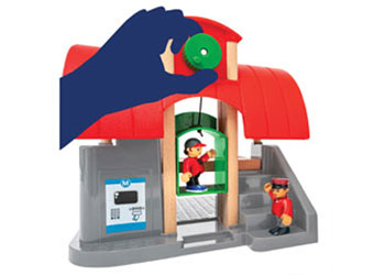 Brio - Central Train Station Set 37 pieces image 3