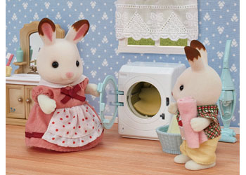 Sylvanian Families - Laundry & Vacuum Cleaner image 4