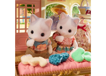 Sylvanian Families  - Latte Cat Family image 3