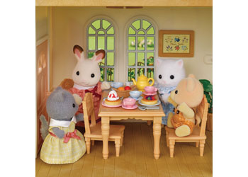 Sylvanian Families - Courtyard Home Gift Set image 3