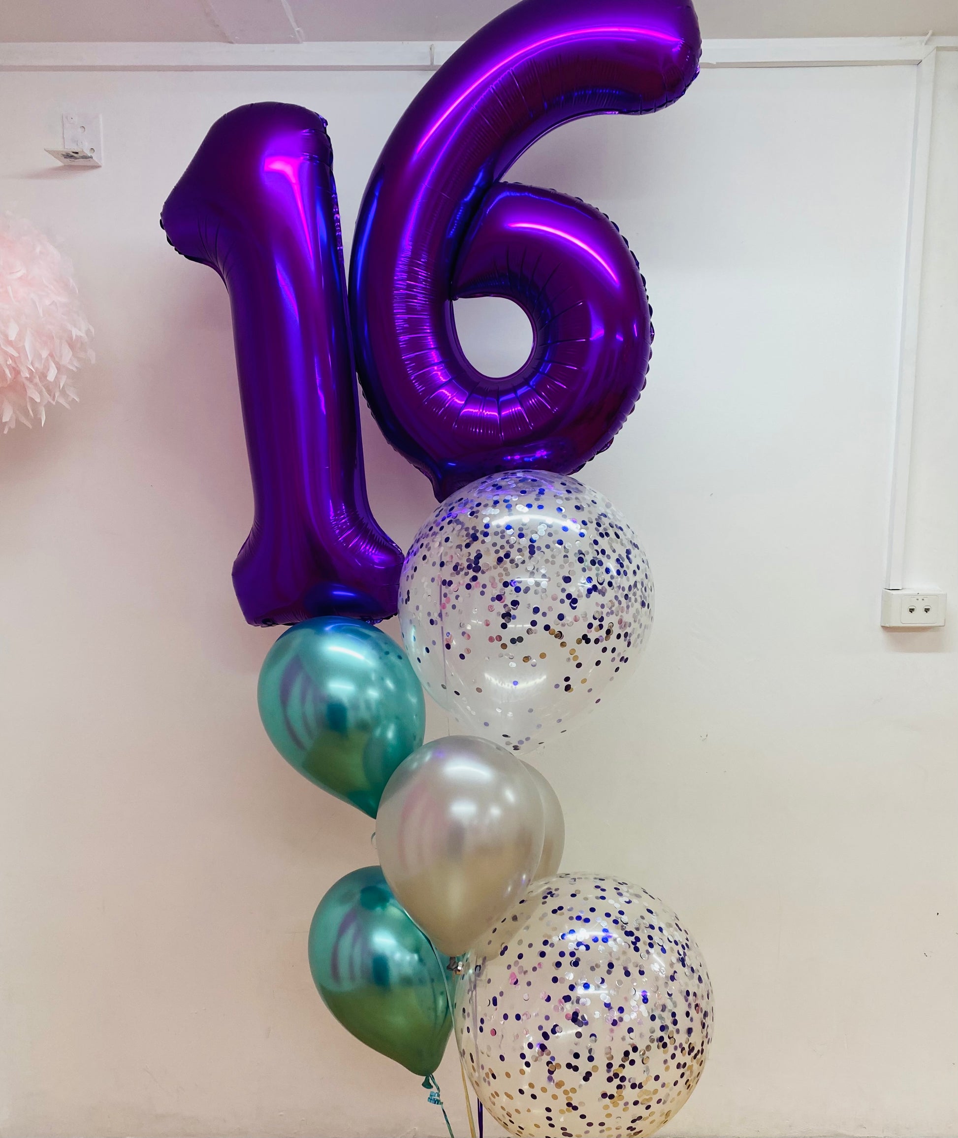 Confetti Balloon Displays image 2