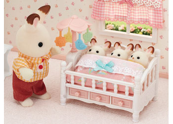 Sylvanian Families - Crib with Mobile image 5